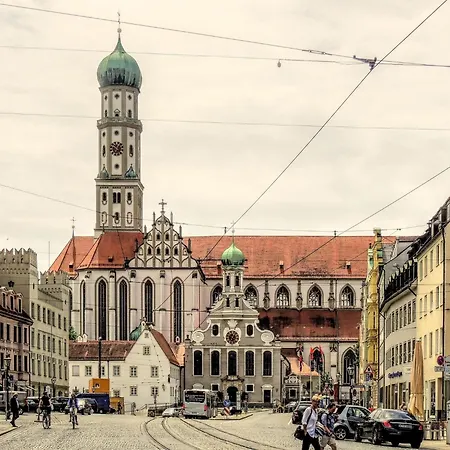 Garner Augsburg Nord By Ihg 4*
